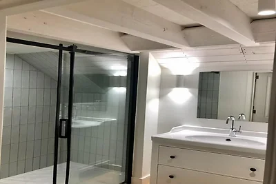 Huisje met 2 slaapkamers, park en hertenpark