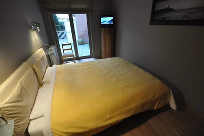 Erdgeschosswohnung mit Terrasse
