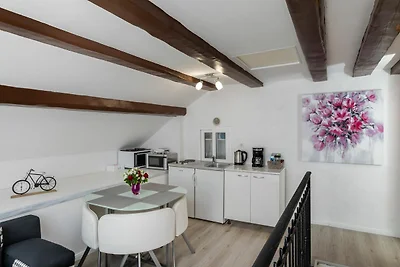 Old Town Charming Nest - One Bedroom...