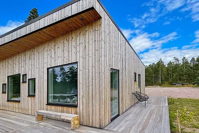 Spacieuse villa au bord du lac avec sauna