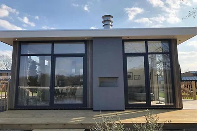 Chalet am See im Antwerpener Kempen