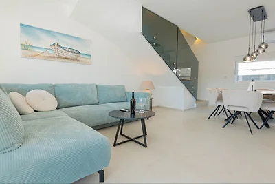 Villa Pomalo - Three Bedroom Villa with Outdo...