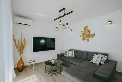 Spacious Luxury Trogir Apartments - Two Bedro...