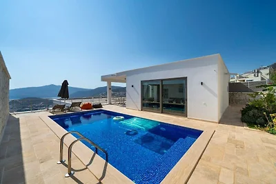 Villa in Kalkan mit Schwimmbecken