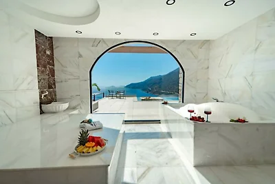 Villa in Kas mit Schwimmbecken