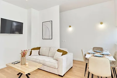 Elegante Wohnung AC Buttes Chaumont