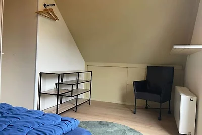 Waldrefugium mit Solarladegerät