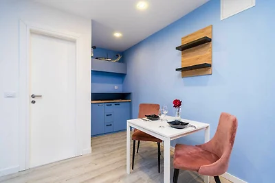 Apartments Tayra - Modern studio apartment wi...