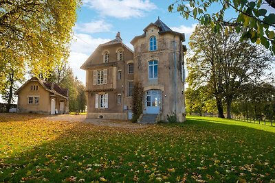 Ferienhaus angrenzend an ein Château.