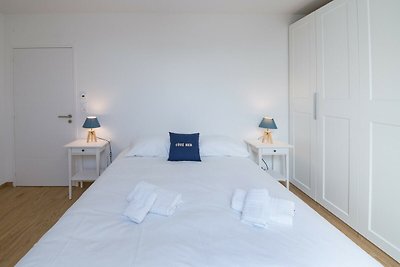 Luxuriöse 3-Zimmer-Wohnung mit Meerblick