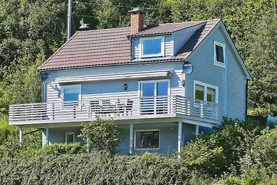 8 persone case ad Sørbøvåg