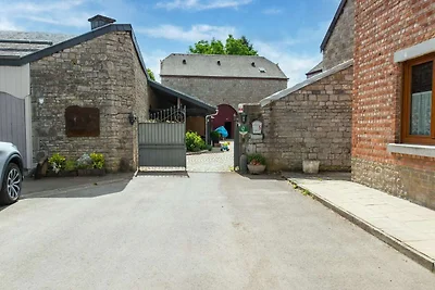 Piacevole casa vacanze con barbeque a Hotton