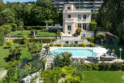 Villa in Cannes mit Pool und Meerblick
