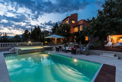 Wohnung in Mougins mit Pool und Garten