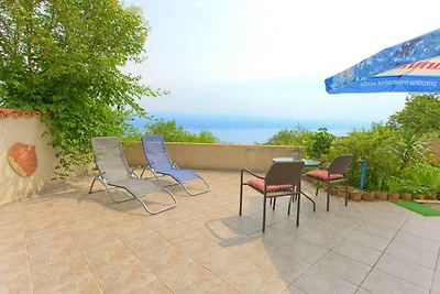 Superb Lovran Apartments with Sea Views - Stu...