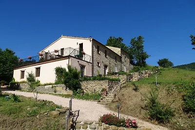 Appartamento in stile rurale a Pergola, con b...
