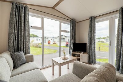 Chalet auf Luxus-Campingplatz in Meeresnähe