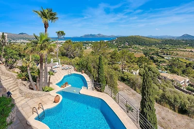 Villa mit 5 Schlafzimmern, Puerto Pollença