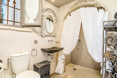 Wohnung in Oppéde mit beheiztem Pool