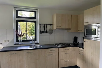 Neu gestaltetes Ferienhaus mit Garten