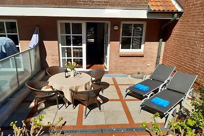 "Strandschoonheid" in het huis van Buttnase