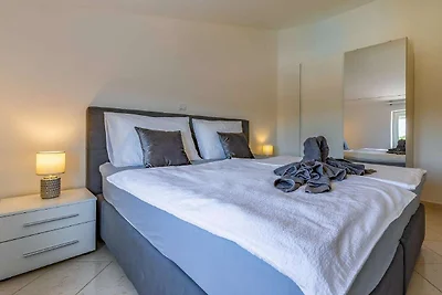 Appartement in Banjole vlakbij de zee