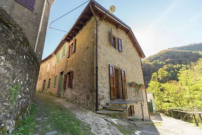 Restauriertes Steinhaus aus dem 18.