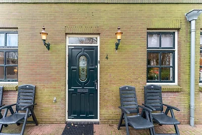 Stimmungsvolle Wohnung in Strandnähe