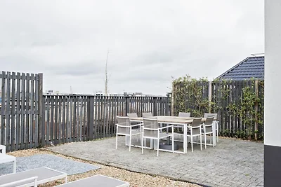 Ferienhaus in Seenähe in Offingawier