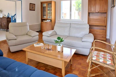 Haus in Penmarch in der Nähe des Strandes von...