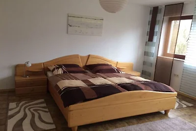 Ferienwohnung in Vöhl mit Schwimmbecken