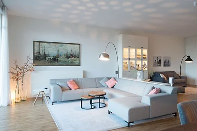 Appealing Apartment in Den Haag with Balcony