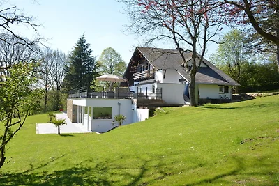 Chalet a Stoumont con piscina e sauna