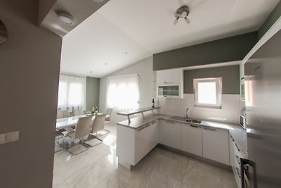 Apartments Anita-Luxury Three Bedroom Apartme...