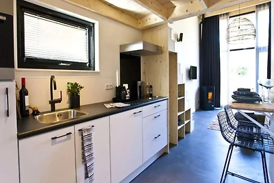 Minihaus mit gemeinsamem Whirlpool