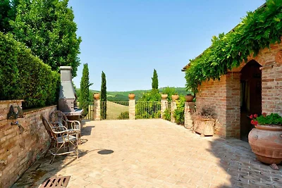 Malerisches Ferienhaus in Montalcino mit...