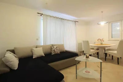 Srima To Relax Apartment - One Bedroom Apartm...