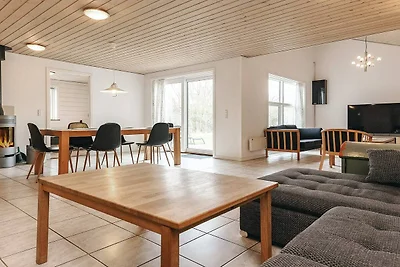 6 Personen Ferienhaus in Asnæs-By Traum