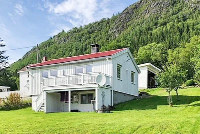 6 Personen Ferienhaus in AVERØY