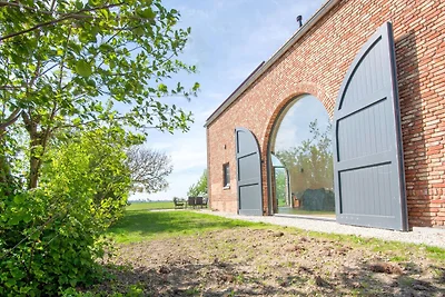 Villa in Cadzand op steenworp afstand van zee