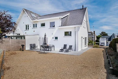 Villa a Koksijde con terrazza