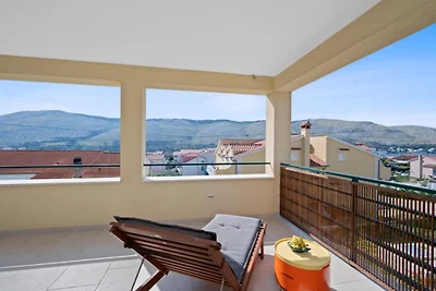 Two Bedroom Apartment With Terrace And Sea Vi...