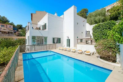 Chalet in Cala Mayor mit privatem Pool