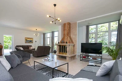 Villa Green Castle - Five bedroom villa with ...