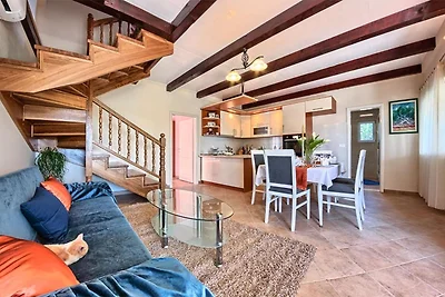 Villa Renata - FourBedroom Beachfront Villa w...