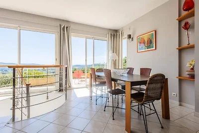 Villa in Rochefort-du-Gard mit Poolblick