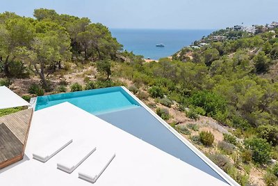 Stilvolle Villa mit Infinity-Pool