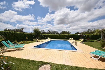Lux. Villa mit Pool und schönem Garten in Fer...