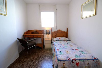 Apartment in L’Escala mit Terrasse