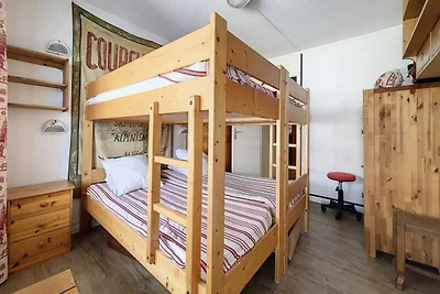 Geräumiges Apartment · Direkter Zugang zur Sk...